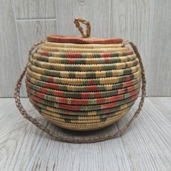 Woven Coil Hanging‎ Basket Chevron Pattern Multicolor With Lid 8" X 6 1/2" - Picture 1 of 6